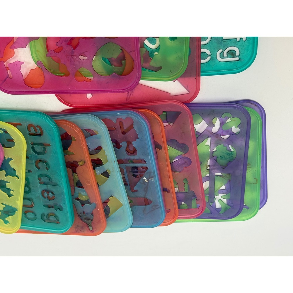 Vintage Tupperware Stencil Art Set Yellow Carrying Case 26 Colorful Stencils USA - Picture 3 of 7